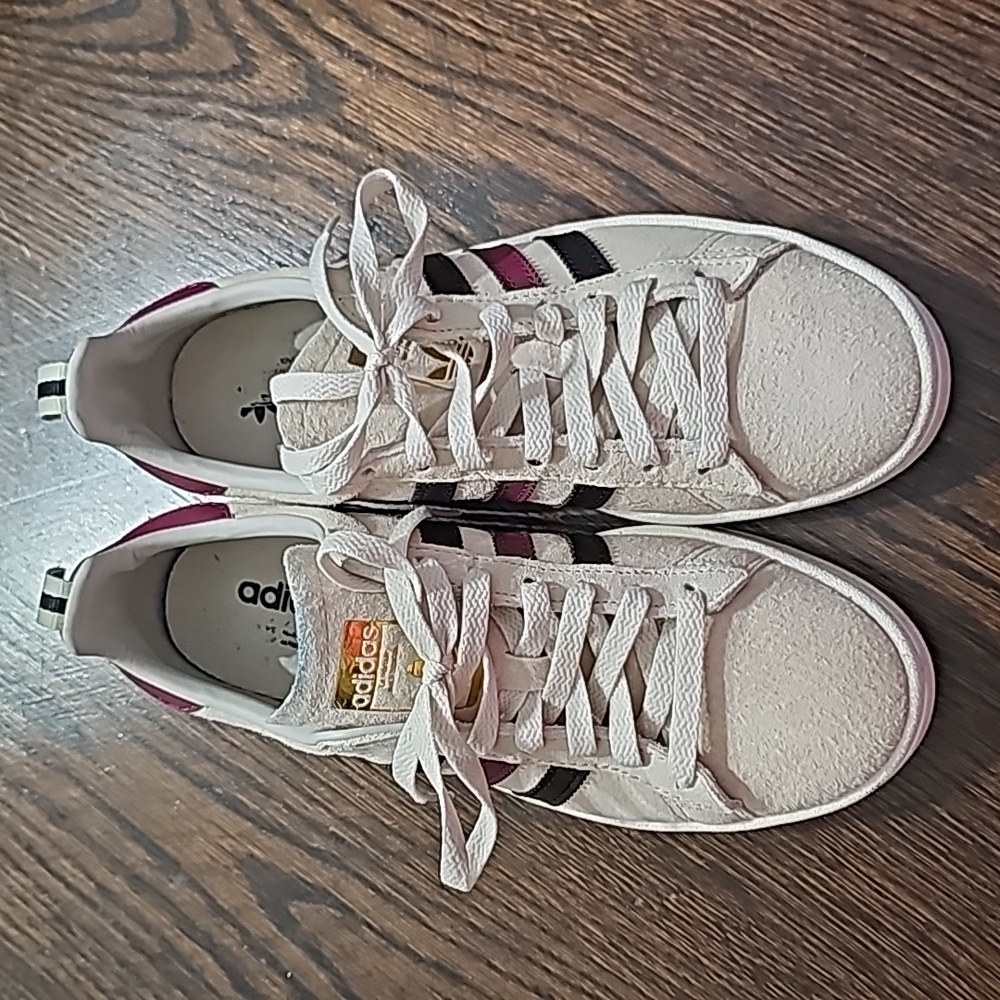 Adidas - Picture 2 of 6
